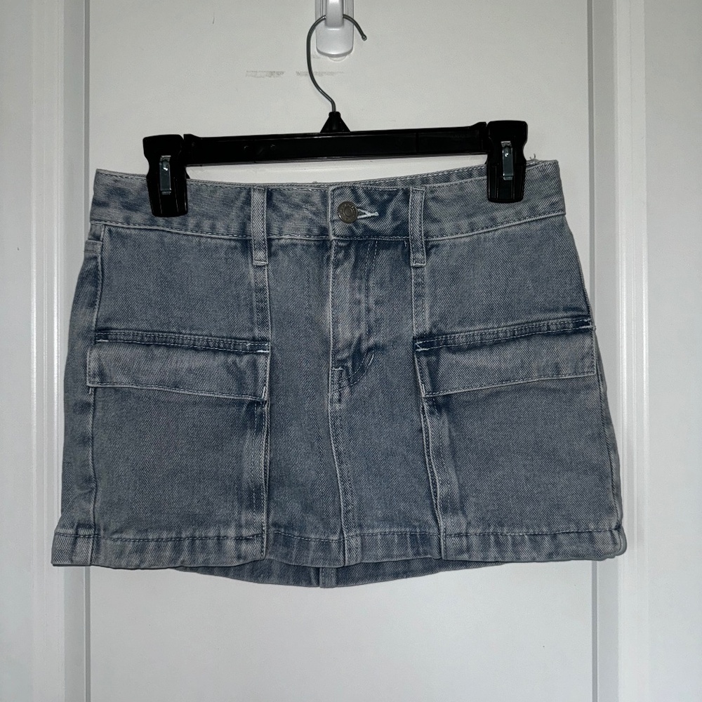 Pacsun mini cargo skirt
